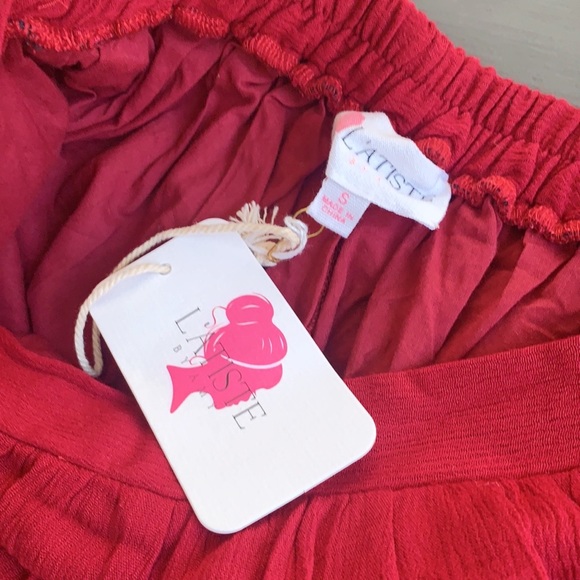 ’atiste Red Ruffle Shorts - Picture 8 of 10